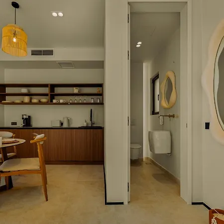 Tellion Cave Áyios Nikítas