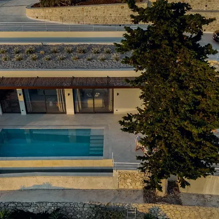 Tellion Cave * Άγιος Νικήτας